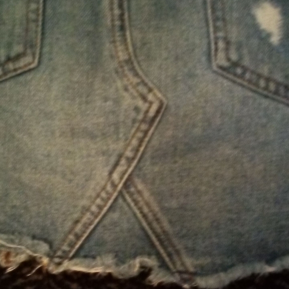 Express Jeans Denim Skirt Distressed Size 4 - Picture 8 of 8